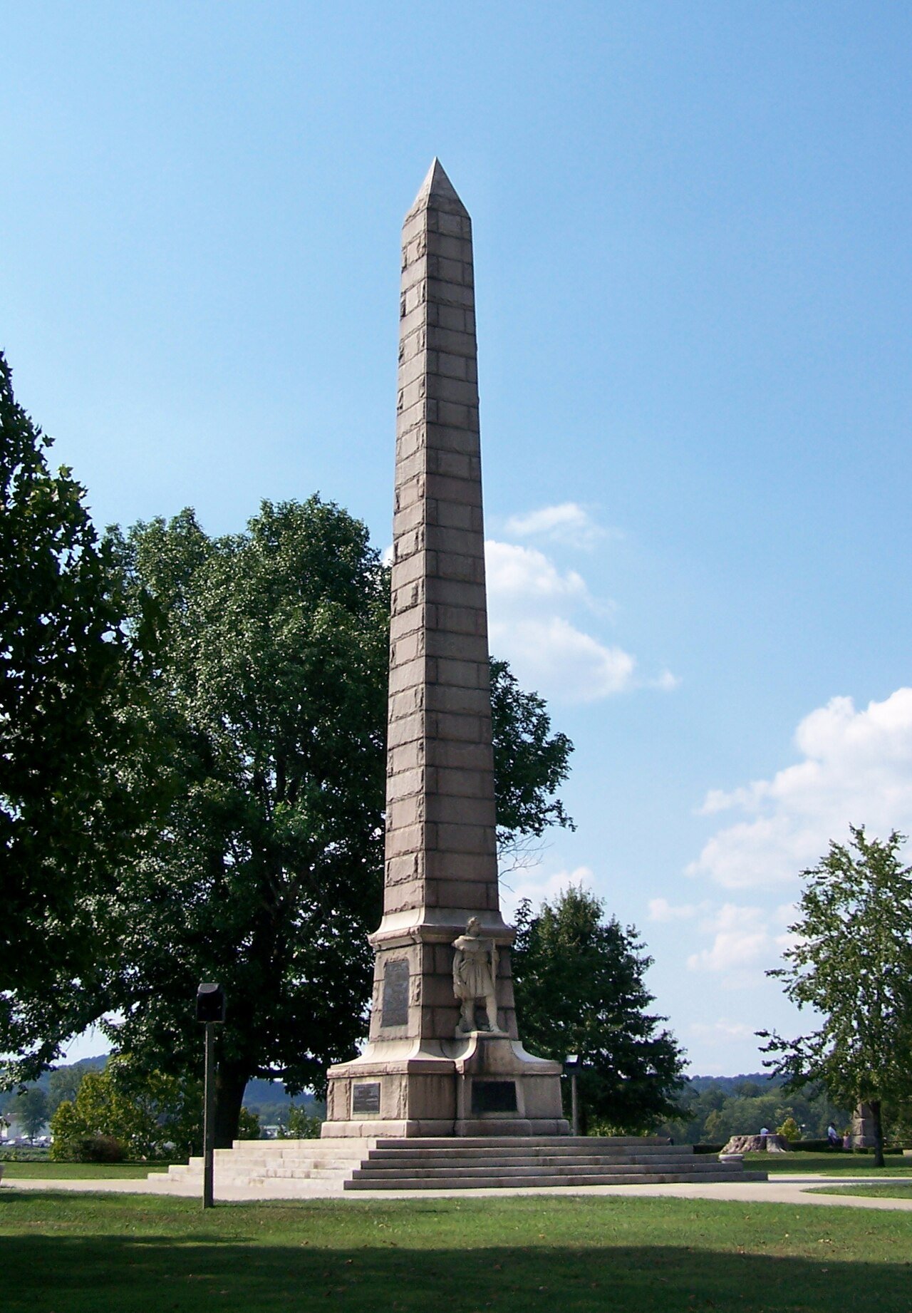Point Pleasant Battle Monument at Tu-Endie-Wei State Park, where the Kanawha meets the Ohio (photographed 2007)