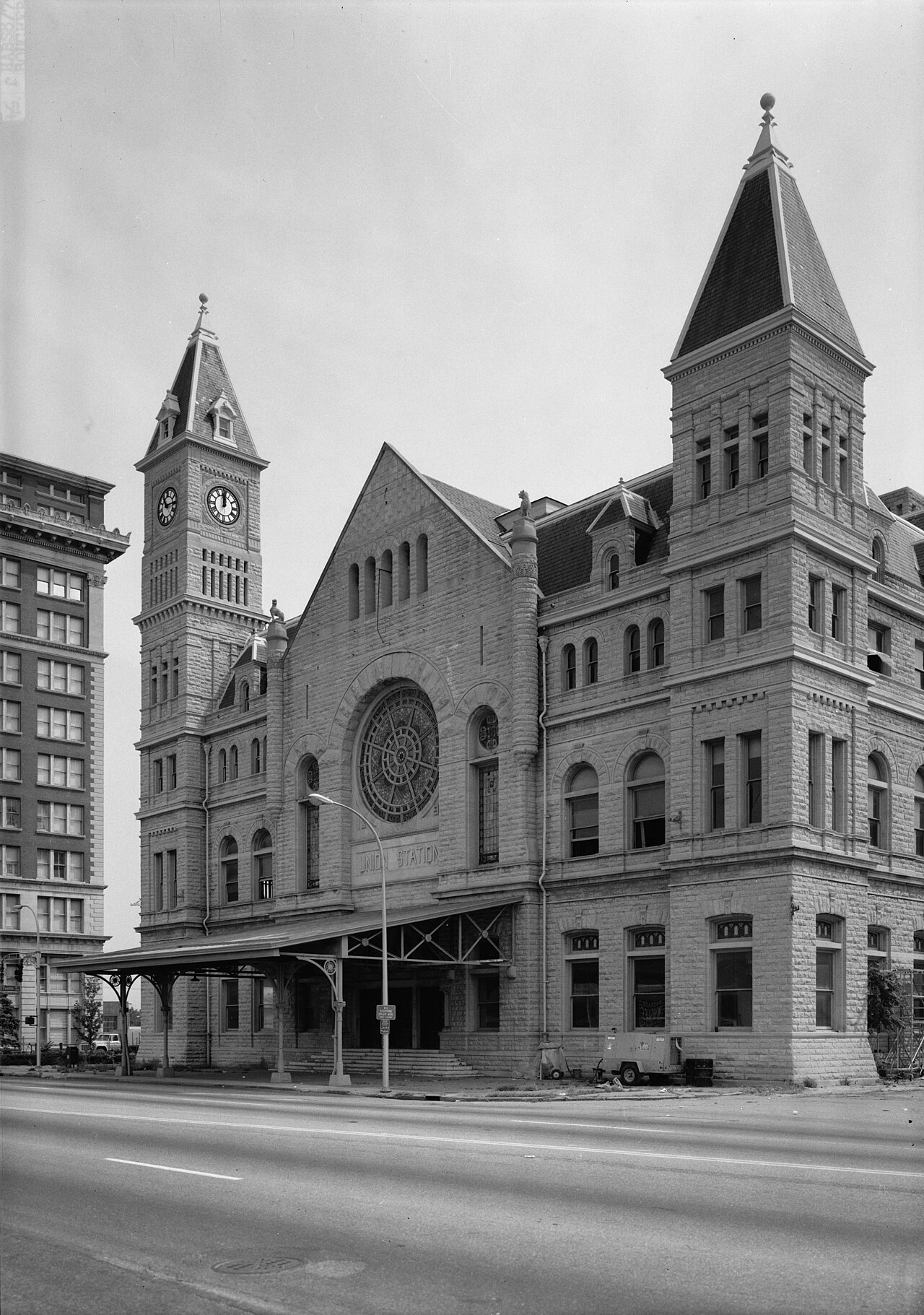 Louisville Union Station (L&N), 1000 West Broadway — later passenger terminal on the Old Reliable’s Louisville end