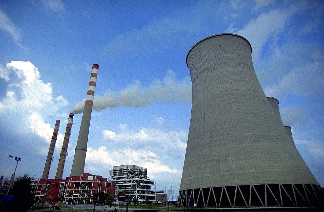 TVA’s Paradise Fossil Plant on the old town site (undated TVA photo)—a stand-in, not the 1820 mine