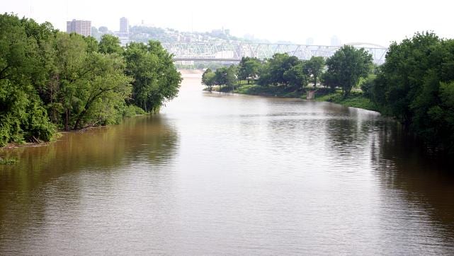 Mouth of the Licking River between Covington and Newport, 2004