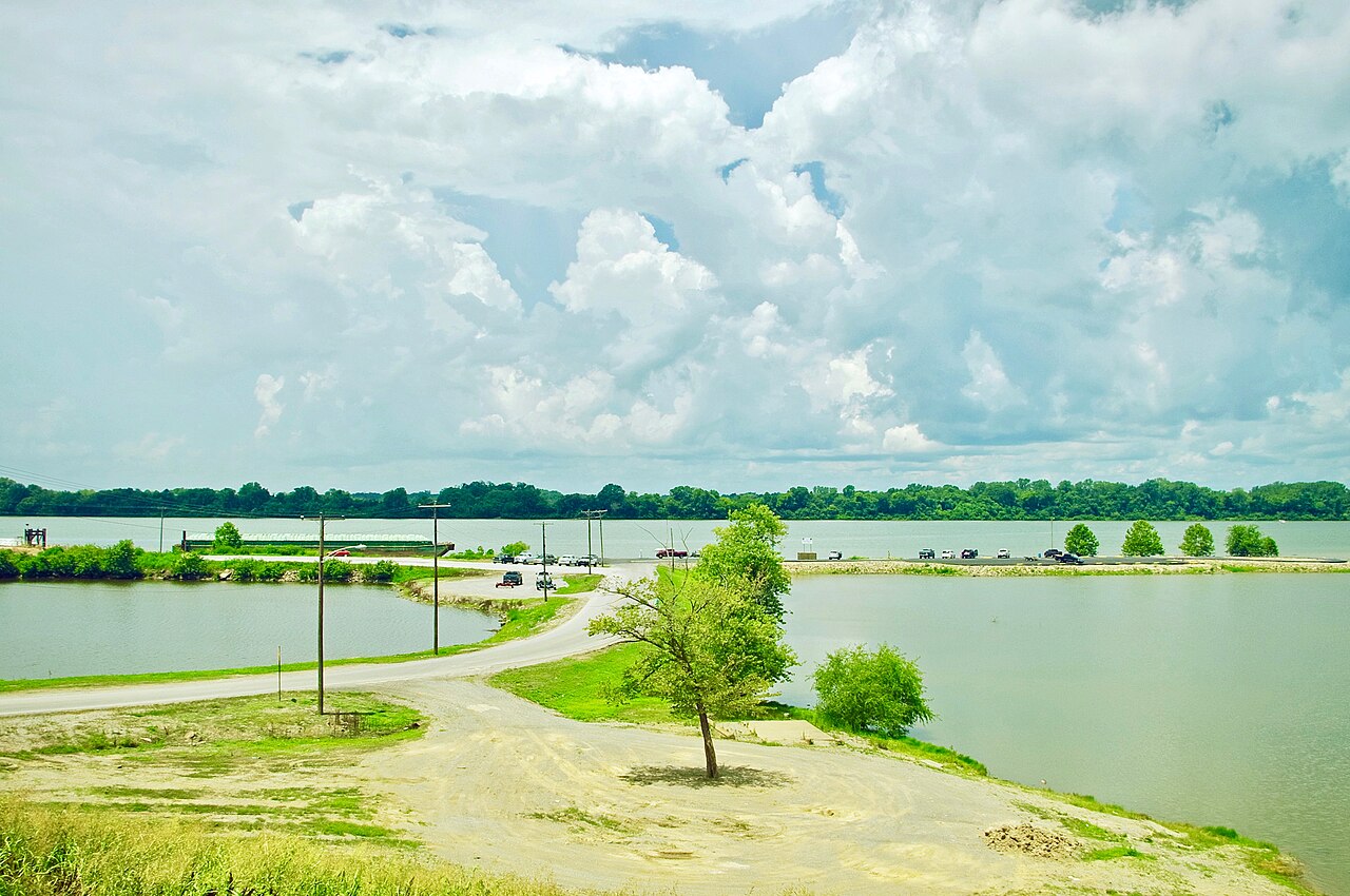 Ohio River at Uniontown, Union County — the floodplain setting of Slack Farm